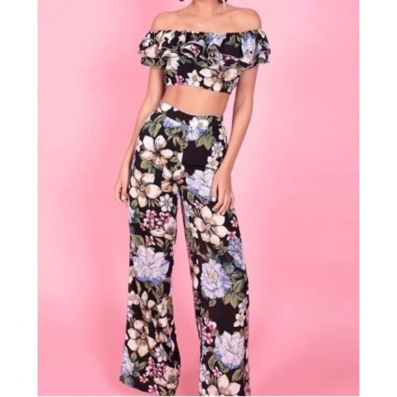 Kittenish Savannah Two Piece Set Size Medium NWT - Picture 1 of 9